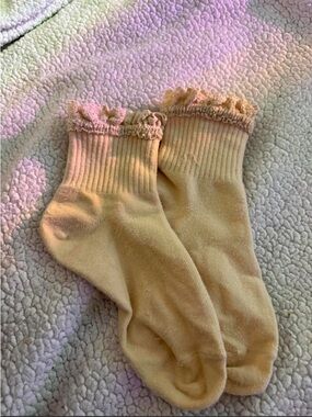 brandy melville cream ruffle ballet socks